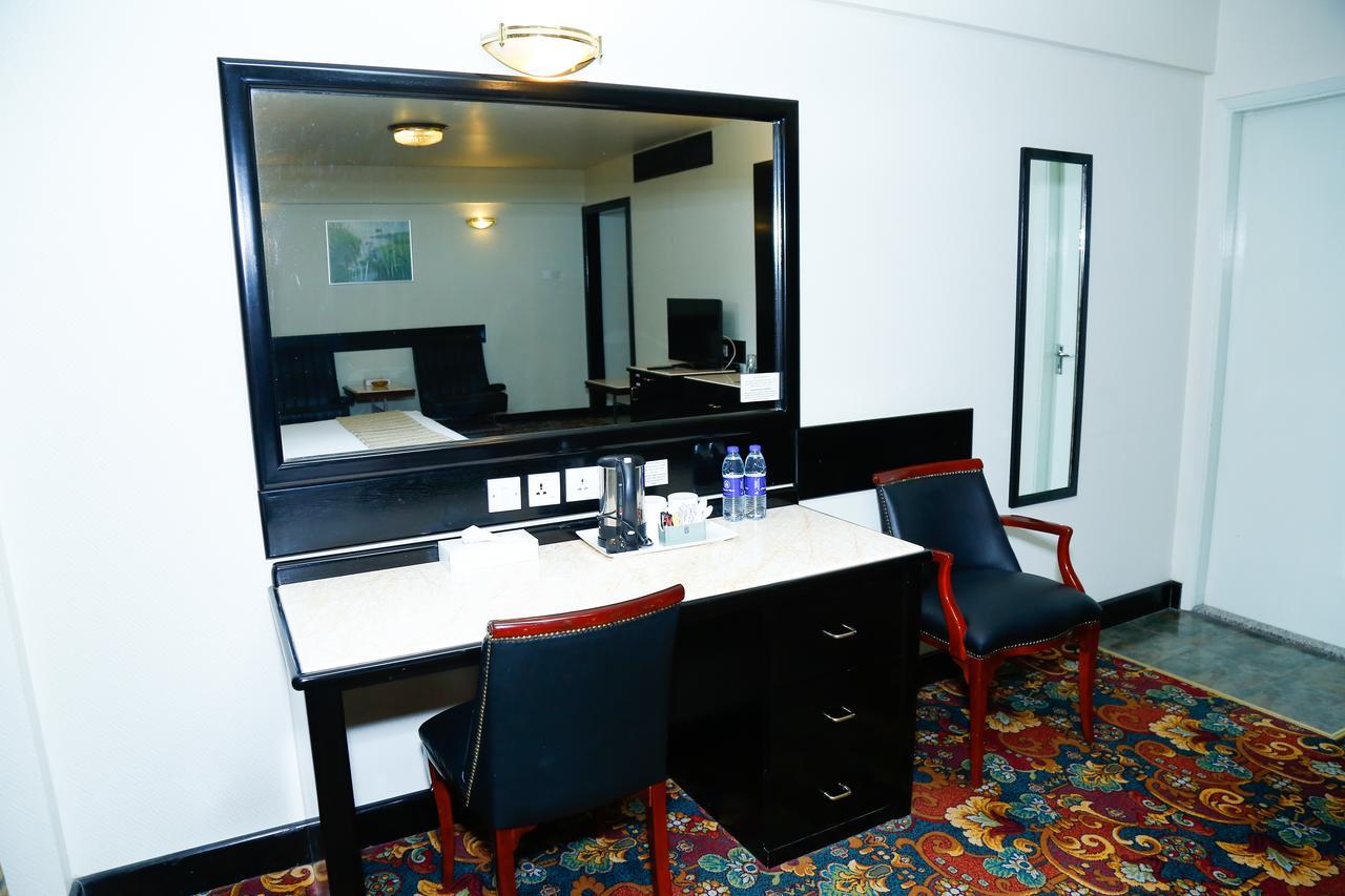 Ambassador Hotel Dubai Exterior photo