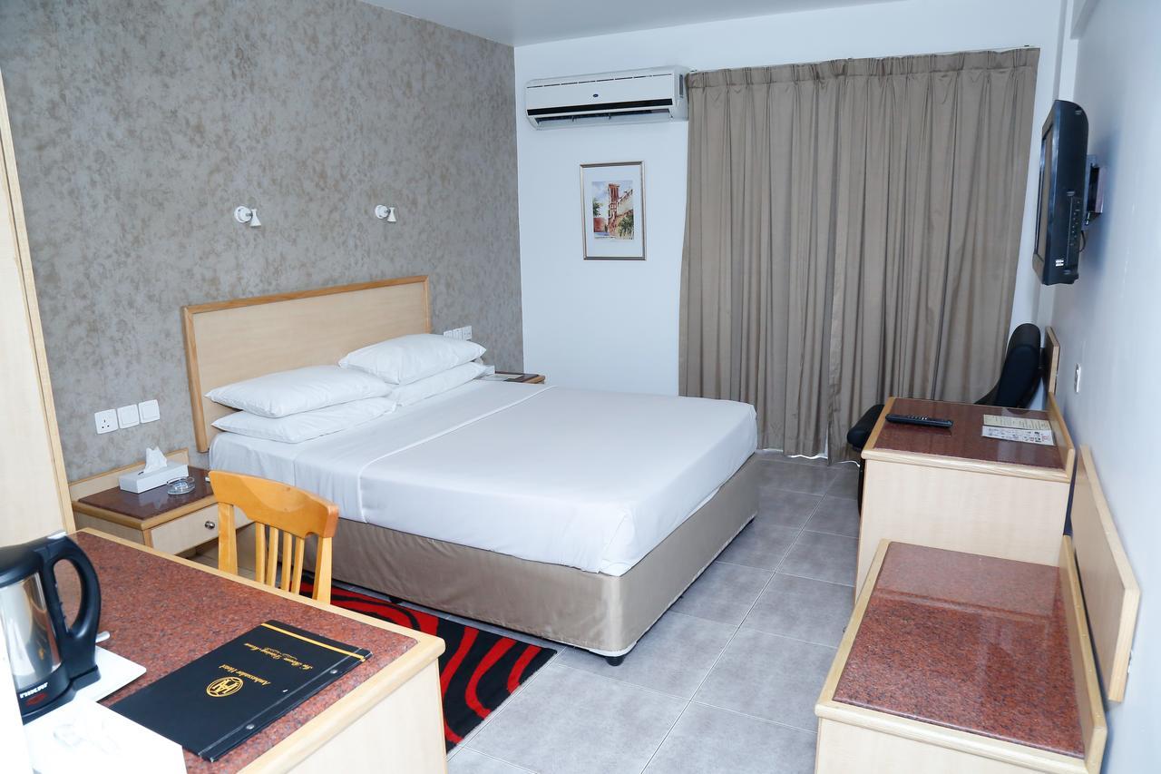Ambassador Hotel Dubai Exterior photo