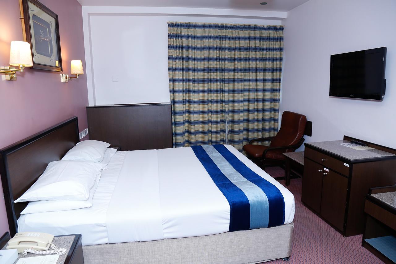 Ambassador Hotel Dubai Exterior photo